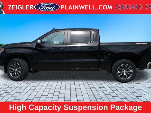 Used 2023 Chevrolet Silverado 1500 LT AWD/4WD image 2
