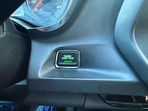 Used 2020 Chevrolet Camaro LT image 18