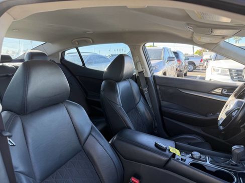 Used 2016 Nissan Maxima SR image 22