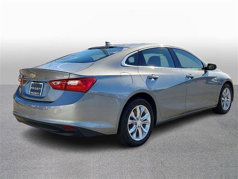 Used 2024 Chevrolet Malibu LT image 4