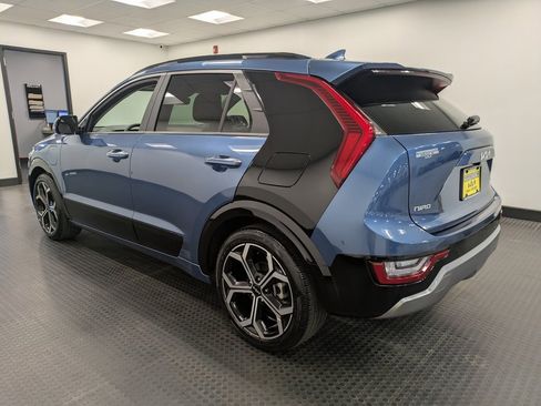 Certified 2024 Kia Niro SX Touring image 6