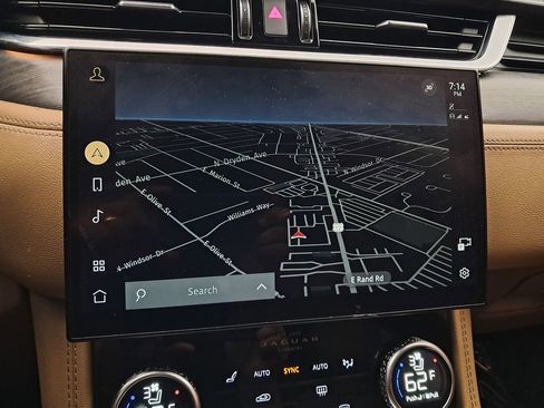 Used 2021 Jaguar F-PACE S image 27