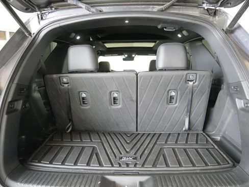 Used 2025 Honda Pilot Black Edition image 31
