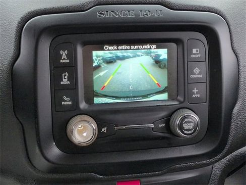 Certified 2016 Jeep Renegade Sport w/ Power & Air Group image 21