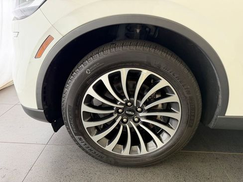 Used 2023 Lincoln Aviator AWD w/ Premium Package image 10