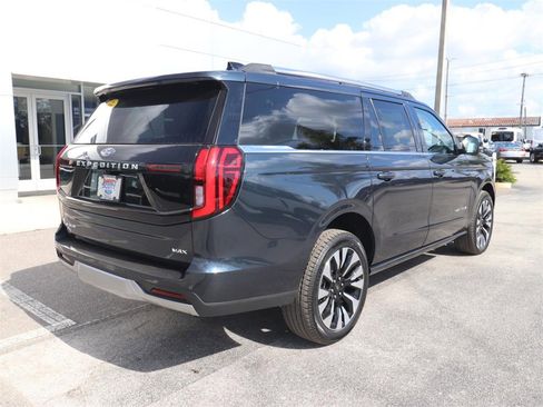 New 2025 Ford Expedition Max Platinum w/ Driver's Package image 16