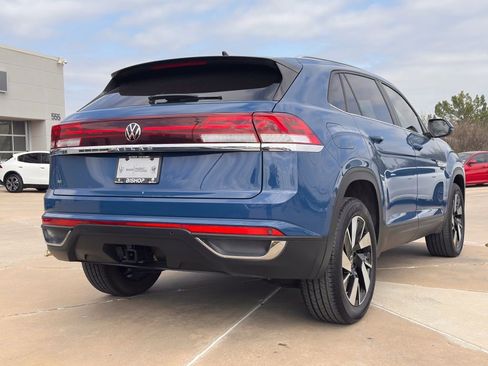 Used 2025 Volkswagen Atlas Cross Sport SE image 5