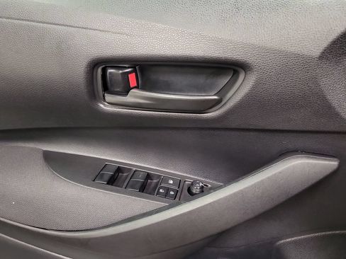 Used 2025 Toyota Corolla LE FWD image 29