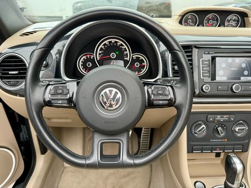 Used 2014 Volkswagen Beetle R-Line image 19