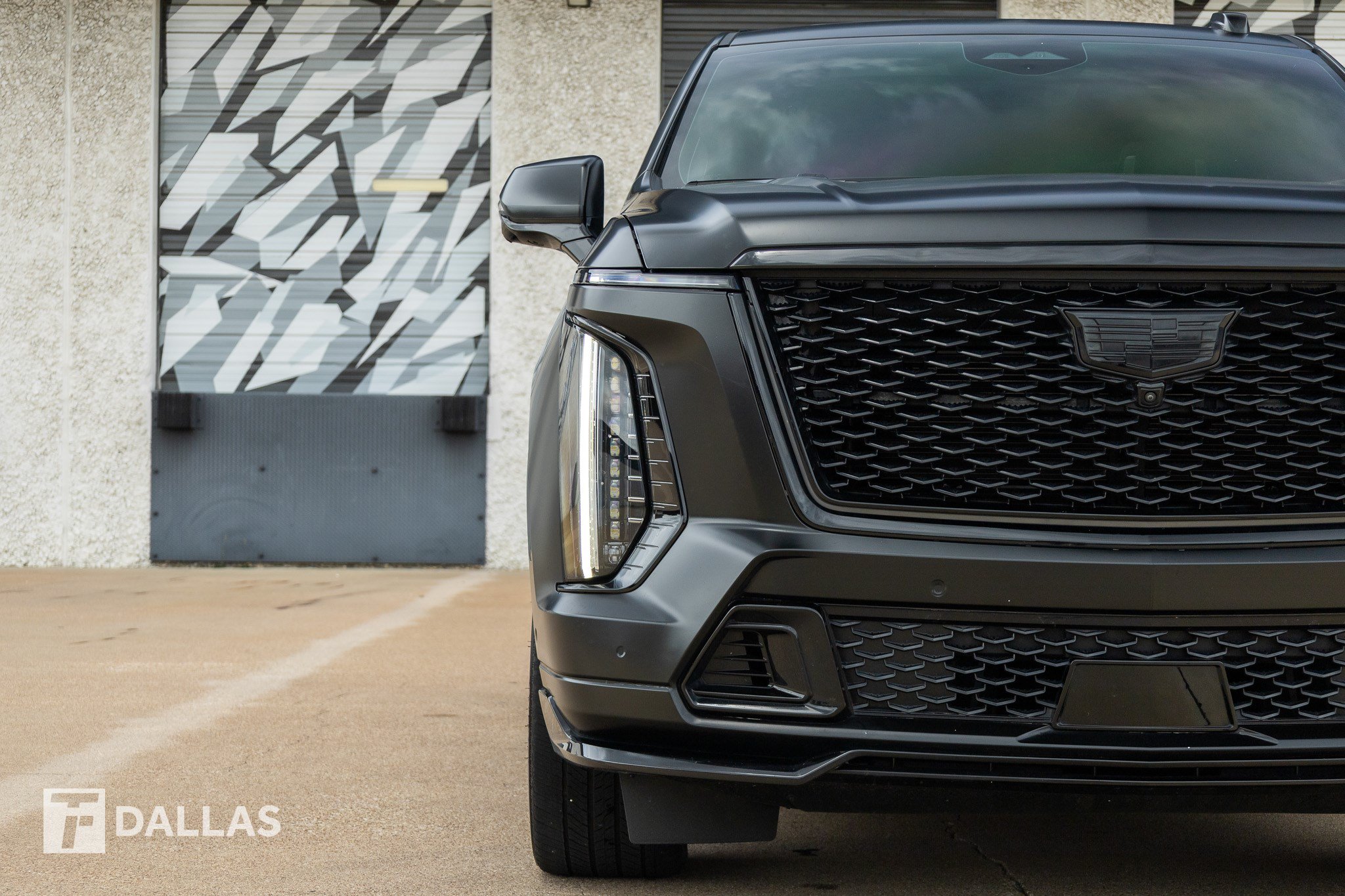 Used 2025 Cadillac Escalade V w/ LPO, ONYX Package AWD/4WD image 5