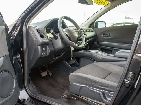 Used 2019 Honda HR-V LX image 26