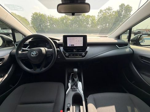 Used 2025 Toyota Corolla LE w/ LE Premium Package FWD image 11