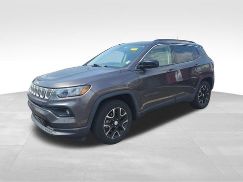 Used 2022 Jeep Compass Latitude w/ Sun and Sound Group FWD image 6