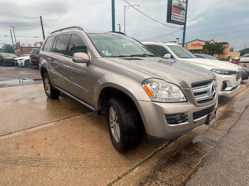 Used 2008 Mercedes-Benz GL 450 4MATIC image 3