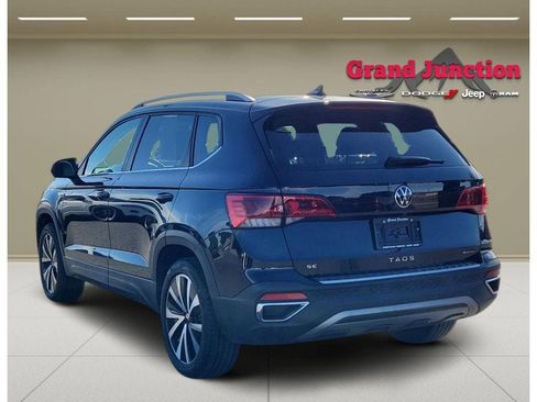 Used 2023 Volkswagen Taos SE image 4