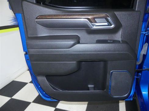 Used 2022 GMC Sierra 1500 Elevation w/ LPO, Elevation Black Package image 28