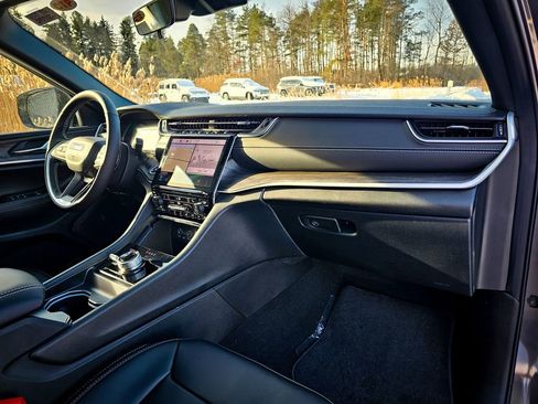 New 2025 Jeep Grand Cherokee Limited image 46