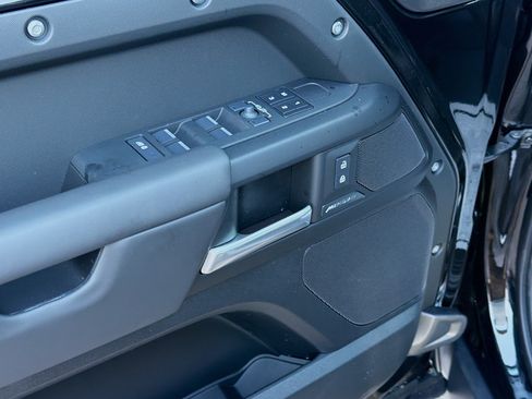 New 2026 Land Rover Defender 110 S AWD/4WD image 21