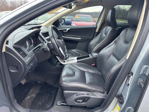 Used 2011 Volvo XC60 T6 image 9