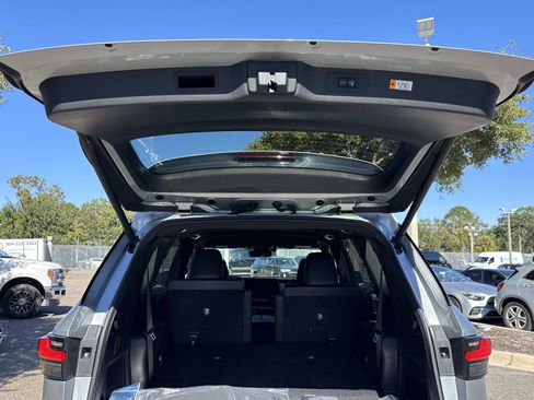 New 2026 Lexus TX 500h AWD image 12