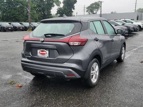 Used 2023 Nissan Kicks S FWD image 7