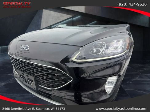 Used 2021 Ford Escape Titanium image 11