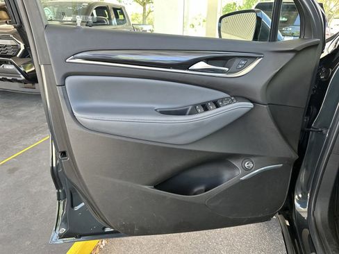 Used 2021 Buick Enclave Essence FWD image 10