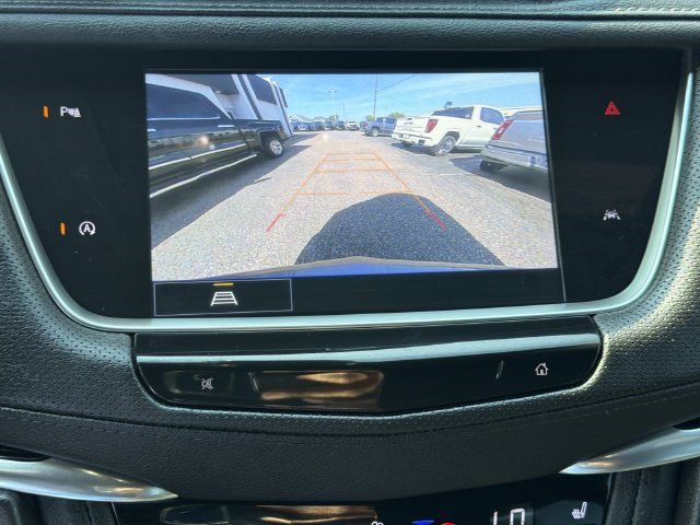Used 2023 Cadillac XT6 Luxury w/ LPO, Floor Liner Package FWD image 32