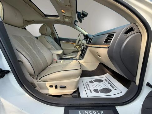 Used 2012 Lincoln MKZ FWD image 31