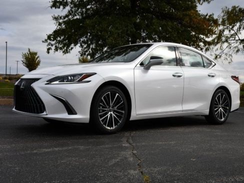 New 2025 Lexus ES 350 w/ Premium Package image 3
