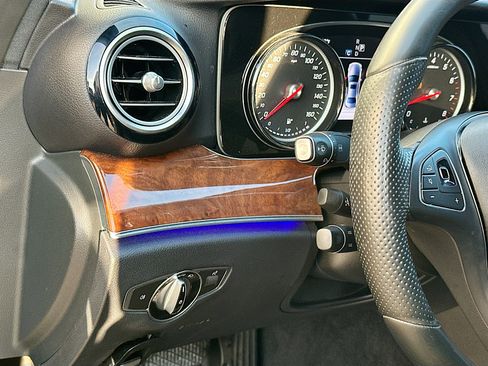 Used 2017 Mercedes-Benz E 300 E 300 image 10