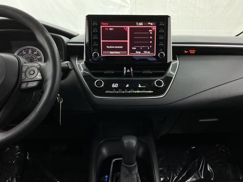 Used 2021 Toyota Corolla LE FWD image 29