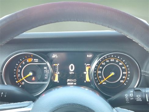 Used 2019 Jeep Wrangler Unlimited Sahara image 27