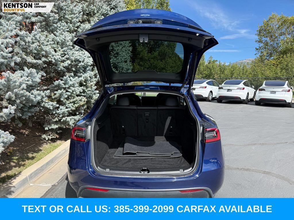 Used 2023 Tesla Model Y Long Range AWD/4WD image 30