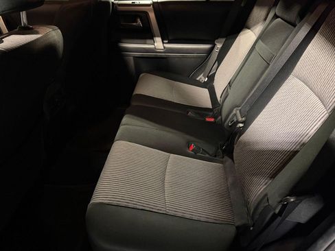 Used 2018 Toyota 4Runner SR5 AWD/4WD image 22