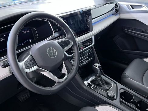 Used 2025 Volkswagen Taos SEL image 26