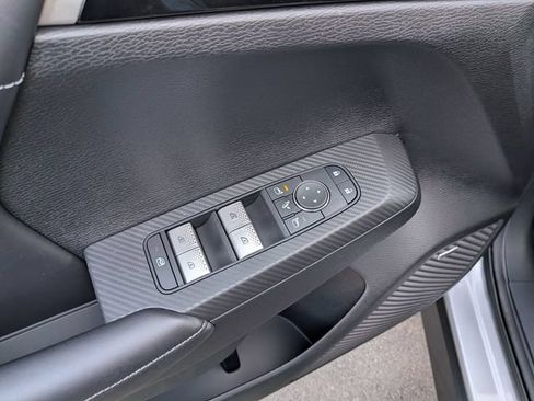 New 2026 Mitsubishi Outlander SE FWD image 12