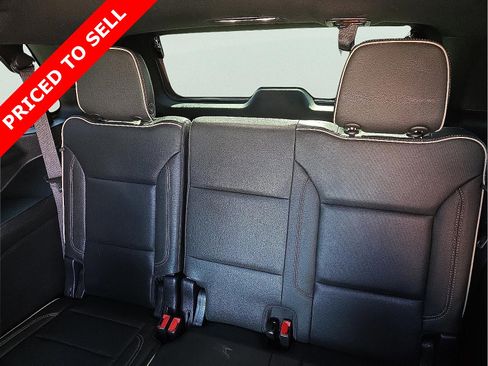 Used 2023 GMC Yukon SLT image 11