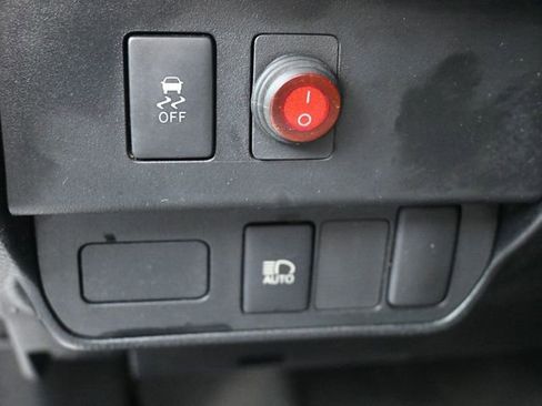 Used 2020 Toyota Tacoma SR image 9