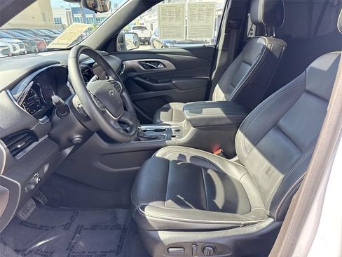 Used 2023 Chevrolet Traverse Premier w/ Redline Edition FWD image 18