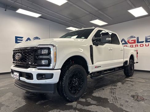 New 2026 Ford F250 Lariat w/ Black Appearance Package image 5