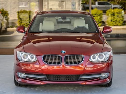 Used 2012 BMW 328i Convertible image 6
