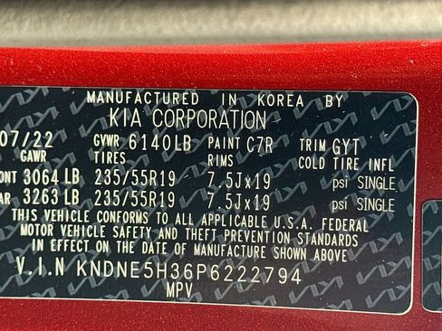 Certified 2023 Kia Carnival SX FWD image 36