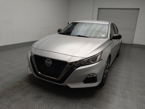 Used 2020 Nissan Altima 2.5 SR FWD image 15