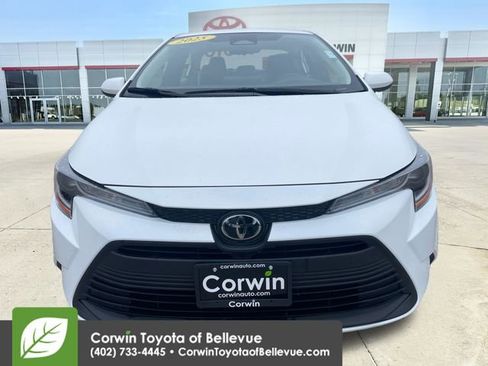 Used 2025 Toyota Corolla LE FWD image 8