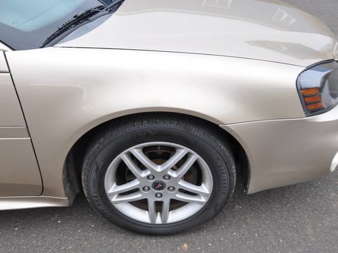 Used 2005 Pontiac Grand Prix GTP w/ Premium Audio Package FWD image 30