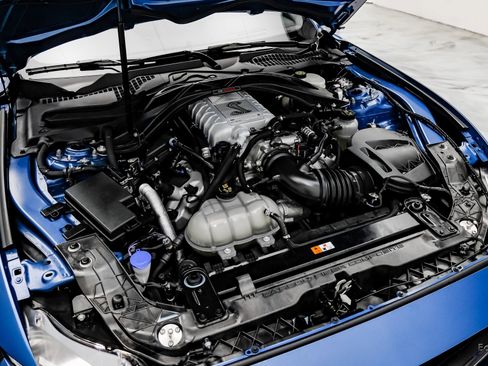 Used 2021 Ford Mustang Shelby GT500 w/ Carbon Fiber Track Pack image 92