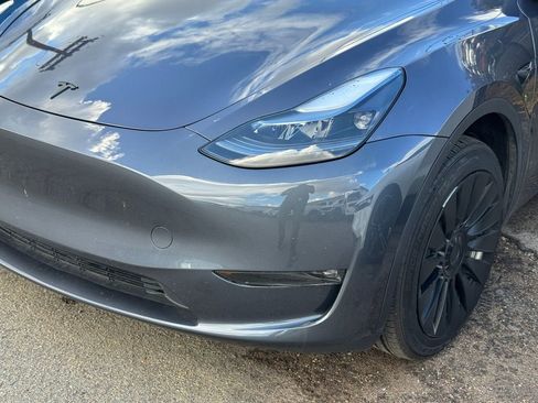 Used 2023 Tesla Model Y Long Range AWD/4WD image 2