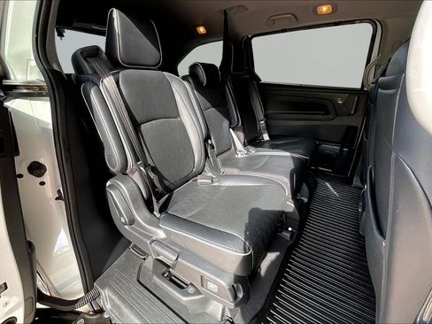 Used 2022 Honda Odyssey Elite image 25