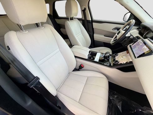 Used 2022 Land Rover Range Rover Velar R-Dynamic S image 15